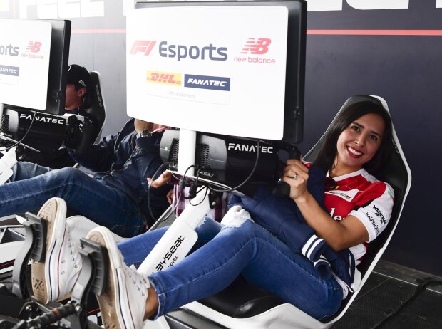 Simulator, E-Sport,eSports, SimRacing, Sim-Racing