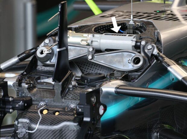 Titel-Bild zur News: Mercedes F1 W10: Vorderradaufhängung
