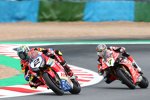 Leon Camier vor Chaz Davies