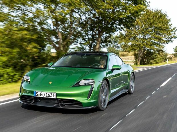 Test Porsche Taycan Turbo S 2019 Erste Fahrt Im Tesla Fighter