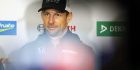 Bild zum Inhalt: Jenson Button auf P9: Van der Linde "dreckigster Fahrer aller Zeiten!"