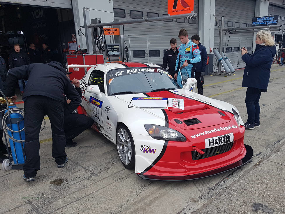 VLN: Honda