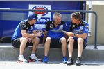 Alex Lowes, Crewchief Andrew Pitt und Paul Denning