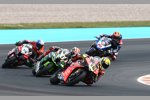 Alvaro Bautista führt das Rennen an