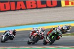 Leon Haslam führt die Verfolgergruppe an