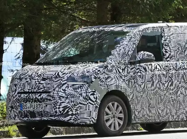 VW T7 (2021) Erlkönig Titel-Bild zur News: VW T7 (2021) Erlkönig