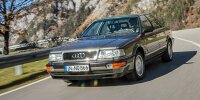 Redakteur Roland Hildebrandt unterwegs im Audi V8 (1988)