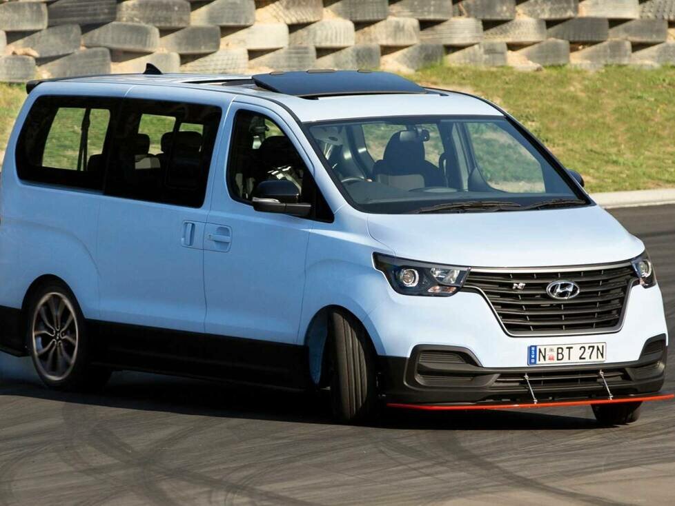 Hyundai iMax N Drift Bus