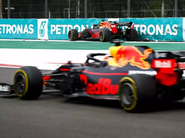Alexander Albon, Max Verstappen Titel-Bild zur News: Alexander Albon, Max Verstappen