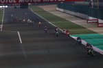 Jonathan Rea führt das Feld nach dem Start an