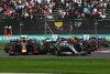 Bild zum Inhalt: Formel-1-Liveticker: Red Bull verärgert über Hamilton-Manöver!