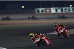 Alvaro Bautista vor Chaz Davies