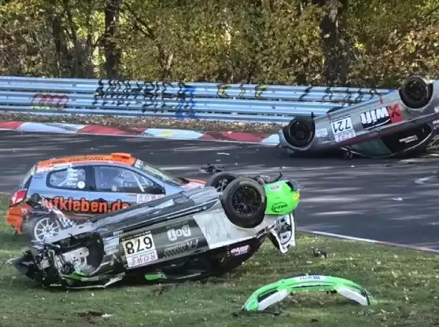 Nick Wüstenhagen, Massencrash Titel-Bild zur News: Nick Wüstenhagen, Massencrash