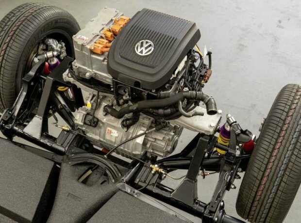 VW hilft beim Nachrüsten eines Originalkäfers mit dem eKäfer-Projekt 