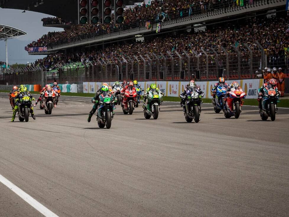 MotoGP Start in Sepang