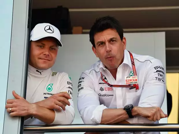 Valtteri Bottas, Toto Wolff Titel-Bild zur News: Valtteri Bottas, Toto Wolff
