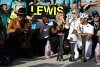 Bild zum Inhalt: Lewis Hamilton: Merkwürdig, dass ich jetzt der Kerl im TV bin
