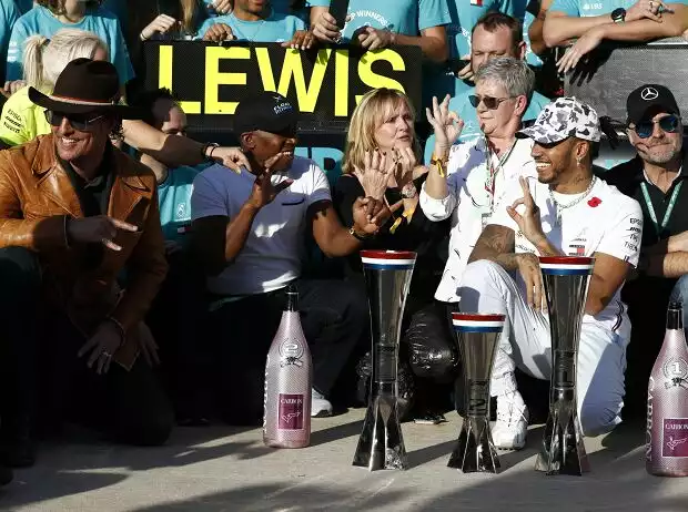 Lewis Hamilton mit Vater Anthony, Stiefmutter Linda und Mutter Carmen Titel-Bild zur News: Lewis Hamilton mit Vater Anthony, Stiefmutter Linda und Mutter Carmen