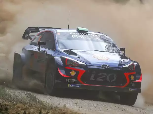 Hayden Paddon Titel-Bild zur News: Hayden Paddon
