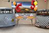 VW T1 Samba (1954): Unglaubliche Zwillinge beim weltgrößten Bulli-Treffen