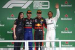 Pierre Gasly (Toro Rosso), Max Verstappen (Red Bull) und Lewis Hamilton (Mercedes) 