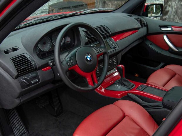 Innenraum und Cockpit des BMW X5 4.6 iS (2002) Innenraum und Cockpit des BMW X5 4.6 iS (2002)