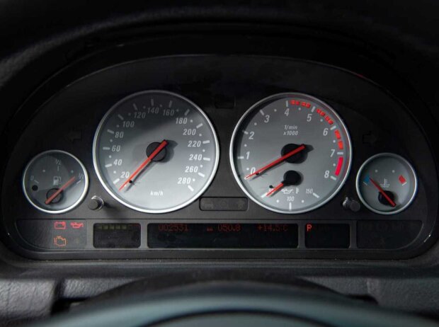 Armaturen des BMW X5 4.6 iS (2002) Armaturen des BMW X5 4.6 iS (2002)