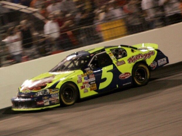 Kyle Busch, Kevin Harvick Kyle Busch, Kevin Harvick