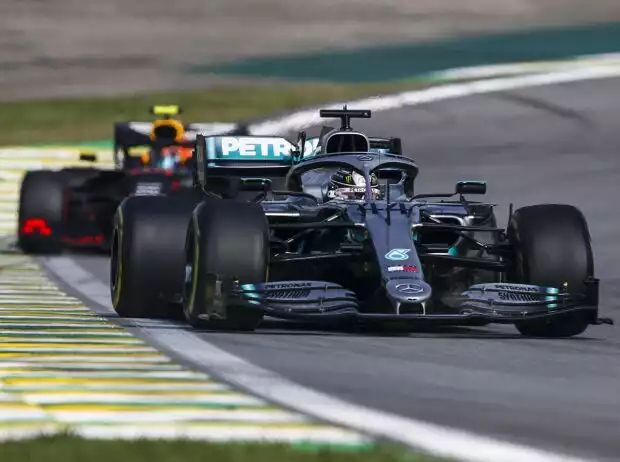 Titel-Bild zur News: Lewis Hamilton, Alexander Albon