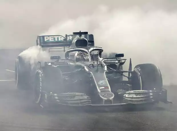 Lewis Hamilton, Donuts Titel-Bild zur News: Lewis Hamilton, Donuts