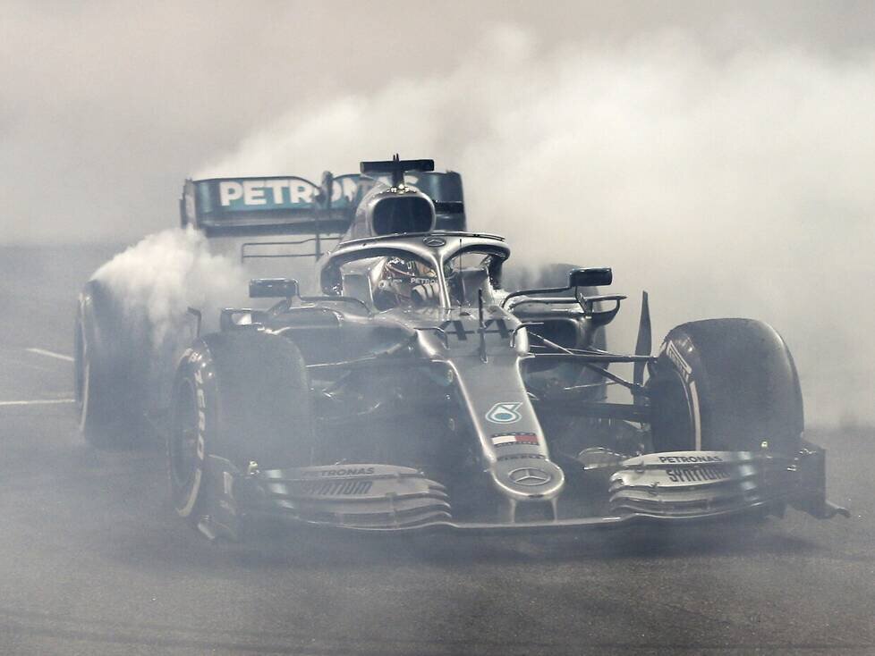 Lewis Hamilton, Donuts