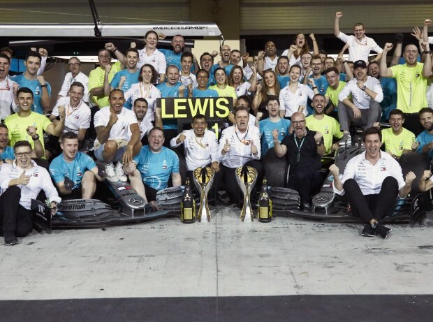 Lewis Hamilton, Valtteri Bottas, Toto Wolff Lewis Hamilton, Valtteri Bottas, Toto Wolff