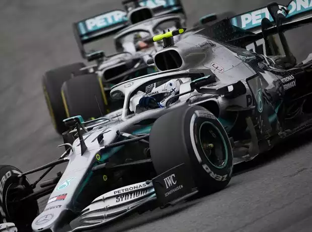 Valtteri Bottas, Lewis Hamilton Titel-Bild zur News: Valtteri Bottas, Lewis Hamilton