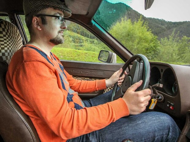 Roland Hildebrandt im Zeitreise: Unterwegs im Porsche 924