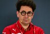 Bild zum Inhalt: Ferrari-Teamchef erklärt: Deswegen wird die Saison 2020 "signifikant teurer"