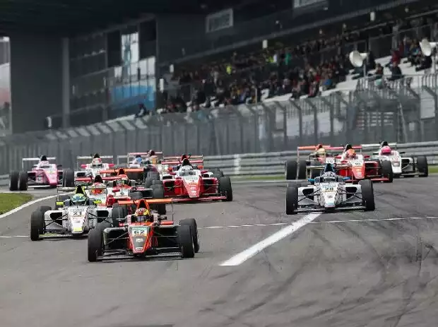 Formel 4 Titel-Bild zur News: Formel 4