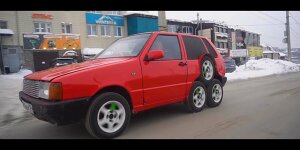 Fiat Uno erhält irren 8-Rad-Umbau