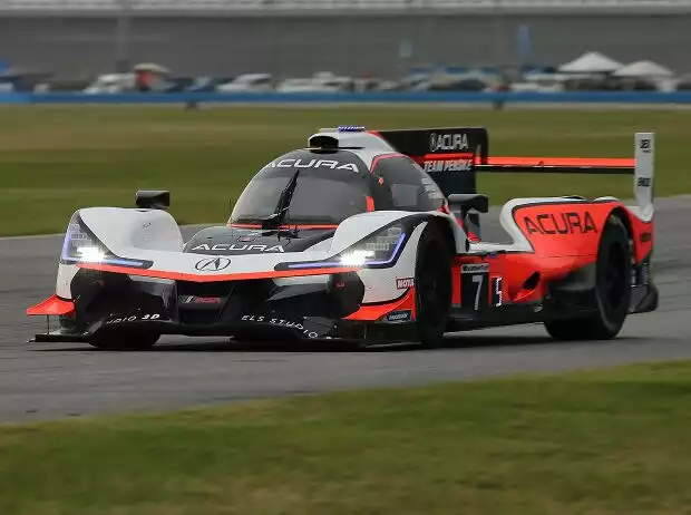 Alexander Rossi, Helio Castroneves Titel-Bild zur News: Alexander Rossi, Helio Castroneves
