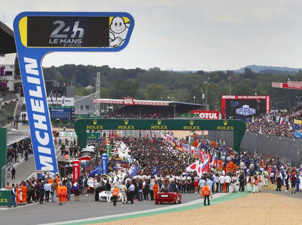 Titel-Bild zur News: Startaufstellung für die 24h Le Mans 2019