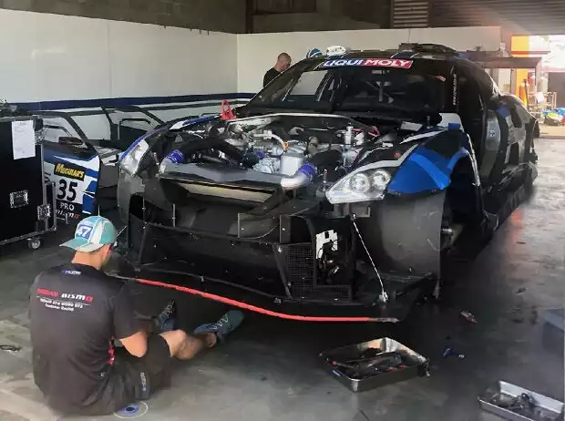 Joshua Burdon, Katsumasa Chiyo, Tsugio Matsuda, Nissan GT-R Nismo GT3 Titel-Bild zur News: Joshua Burdon, Katsumasa Chiyo, Tsugio Matsuda, Nissan GT-R Nismo GT3