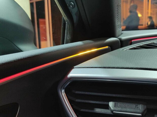 Titel-Bild zur News: 2020 SEAT Leon interior ambient lighting