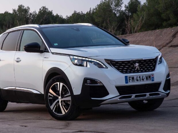 Peugeot 3008 (als Hybrid4) Peugeot 3008 (als Hybrid4)