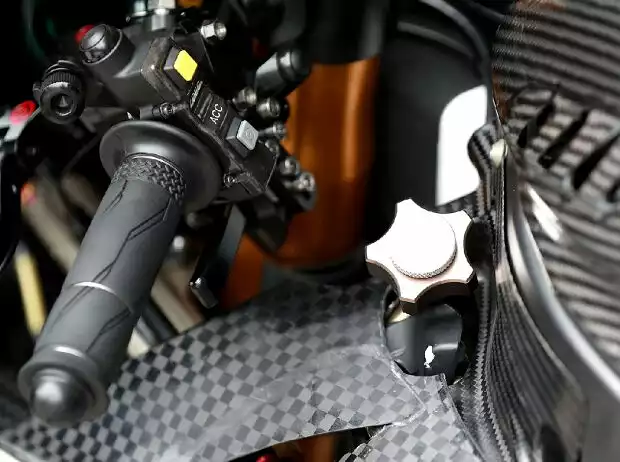 Yamaha M1 Holeshot-Device Titel-Bild zur News: Yamaha M1 Holeshot-Device