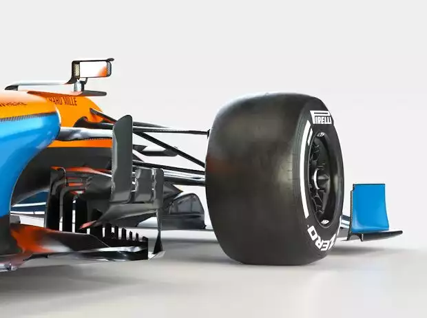 Carlos Sainz, McLaren MCL35 Titel-Bild zur News: Carlos Sainz, McLaren MCL35
