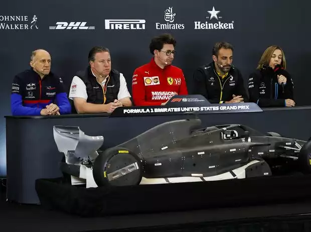 Franz Tost, Zak Brown, Mattia Binotto, Cyril Abiteboul, Claire Williams Titel-Bild zur News: Franz Tost, Zak Brown, Mattia Binotto, Cyril Abiteboul, Claire Williams