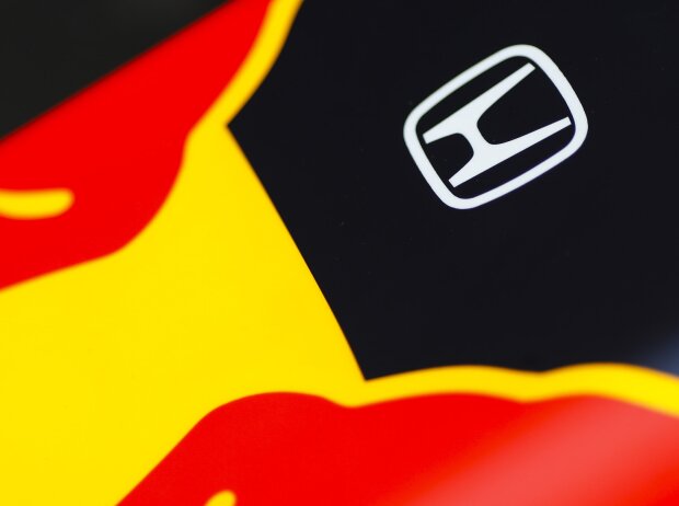Honda-Logo auf dem Red Bull Honda-Logo auf dem Red Bull