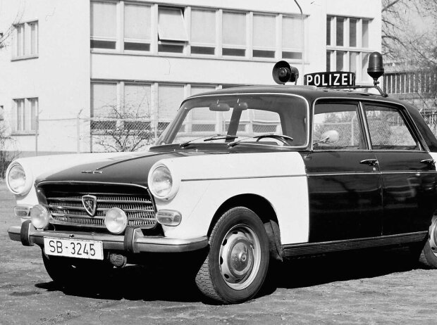 Peugeot 404