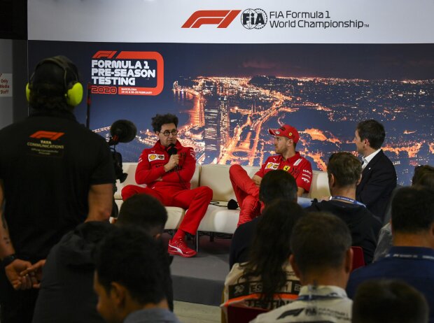 Titel-Bild zur News: Mattia Binotto, Sebastian Vettel