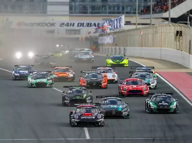 24h Dubai, Start Titel-Bild zur News: 24h Dubai, Start
