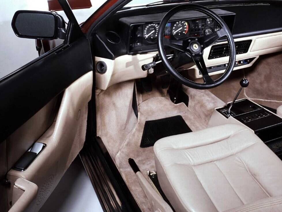 Ferrari Mondial